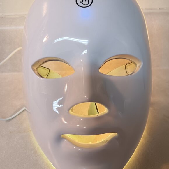LED Beauty Face Mask Rejuvenating Skincare Preowned - Picture 8 of 10